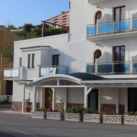 B&B Marina Sleep And Ship Rodi Garganico Exterior photo