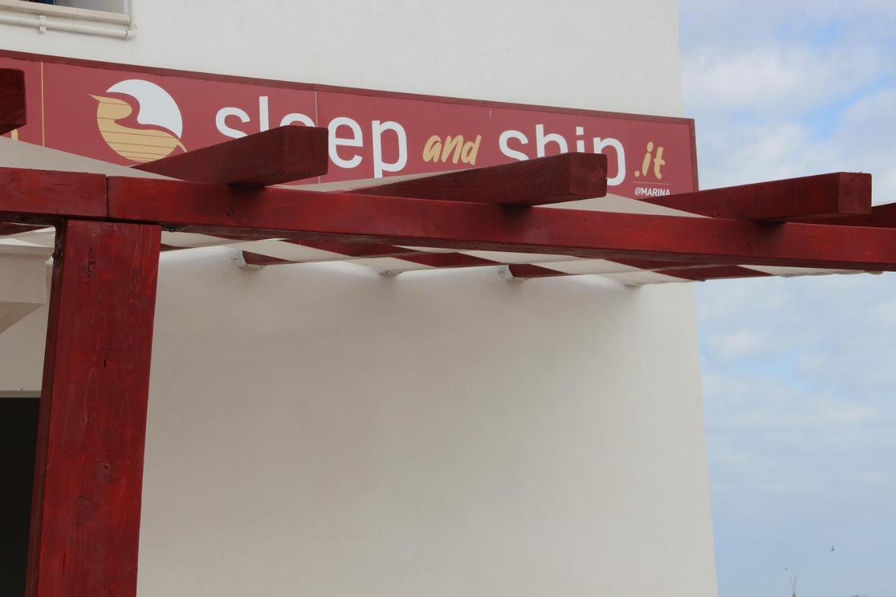 B&B Marina Sleep And Ship Rodi Garganico Exterior photo