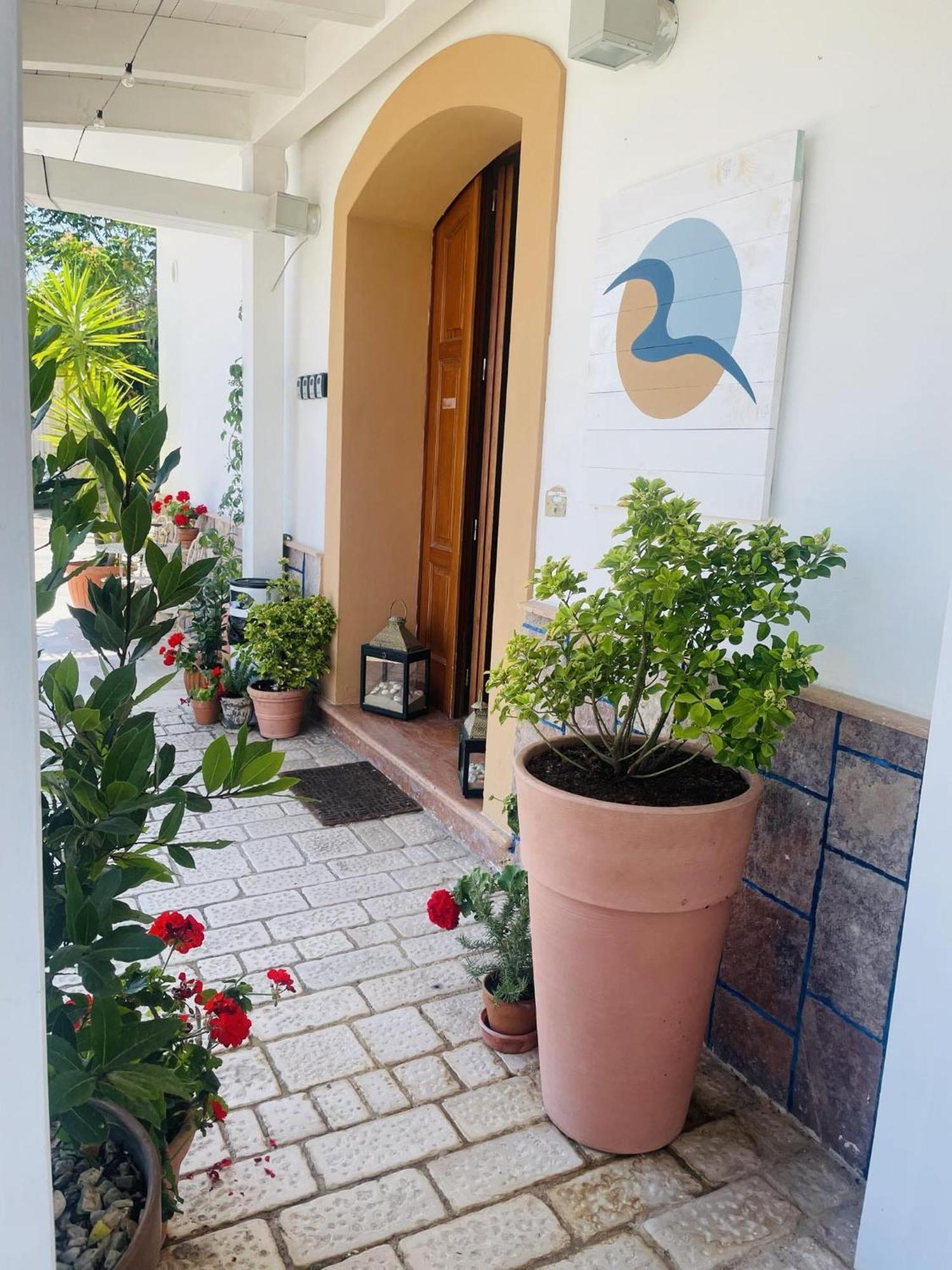 B&B Marina Sleep And Ship Rodi Garganico Exterior photo