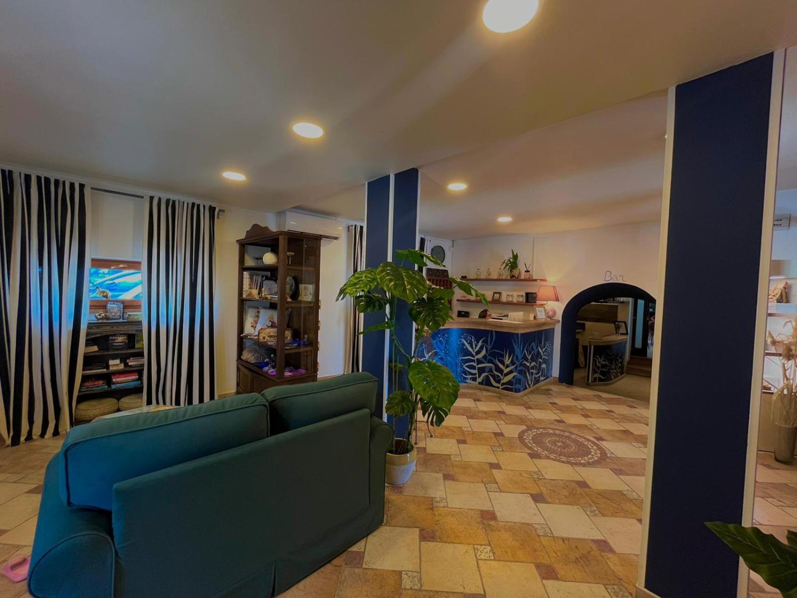 B&B Marina Sleep And Ship Rodi Garganico Exterior photo