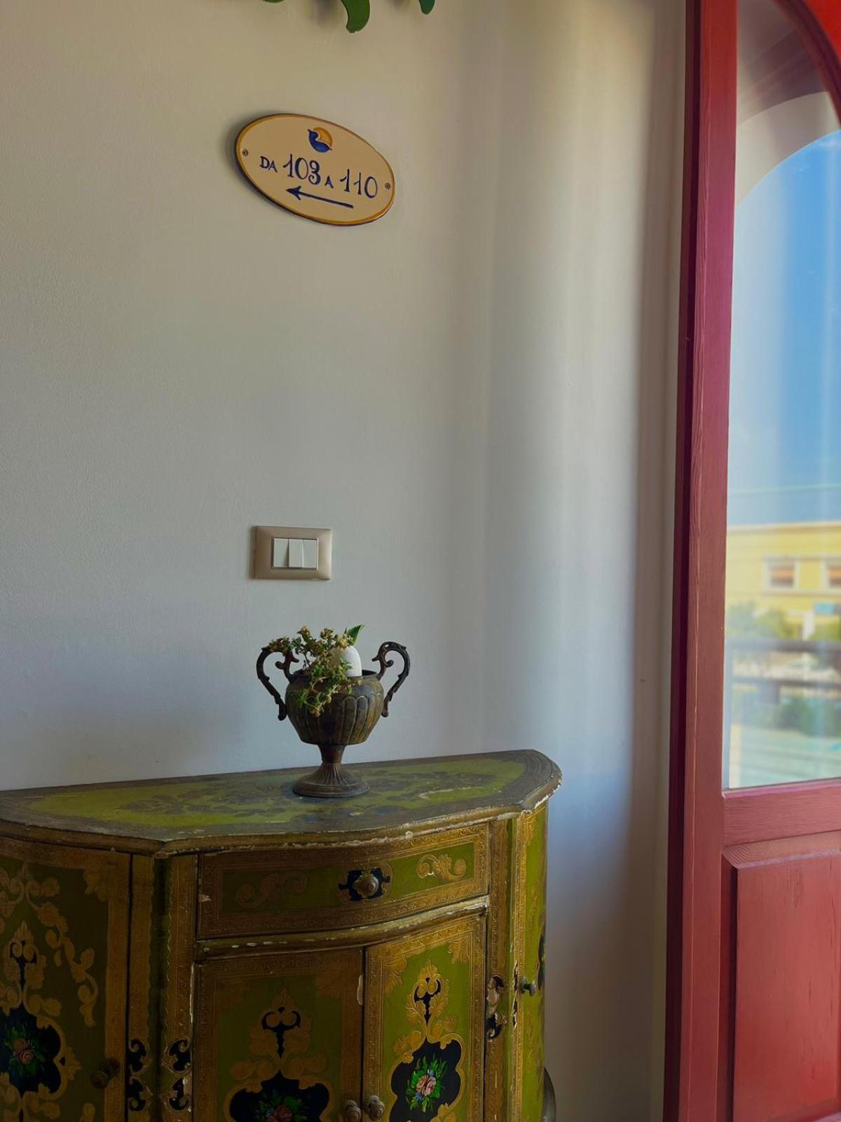 B&B Marina Sleep And Ship Rodi Garganico Exterior photo
